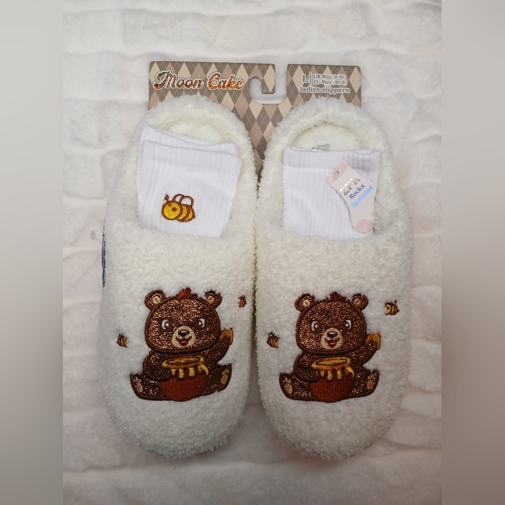 Moon Cake Cozy Bear Memory Foam Slippers with Socks | Size 9/10 (Large) NWT